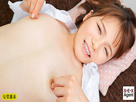 カメラ目線でチクニーする女子の顔面と勃起乳首を堪能するビデオ　サンプル画像06